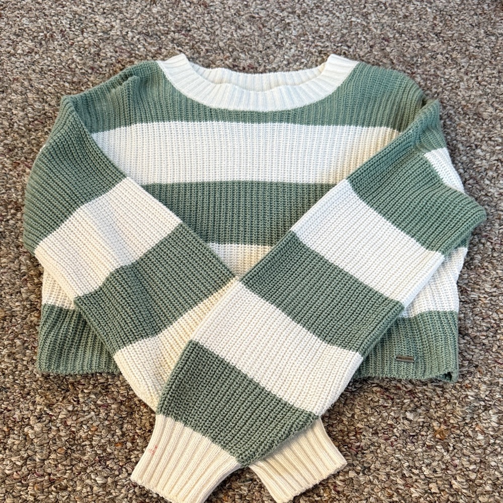 Hollister Striped Green and White Cropped Women's Sweater